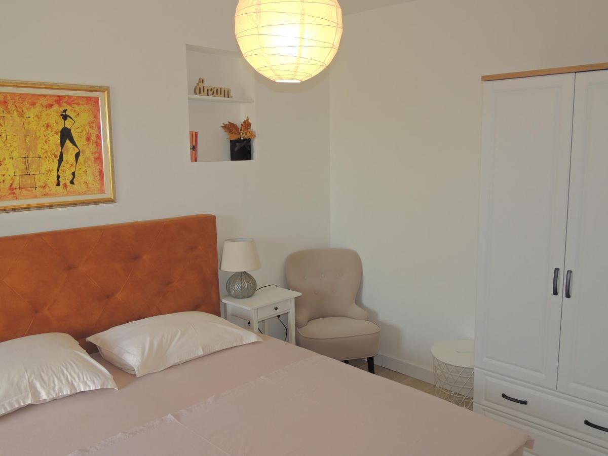 Apartment Ferara Betina  Zewnętrze zdjęcie